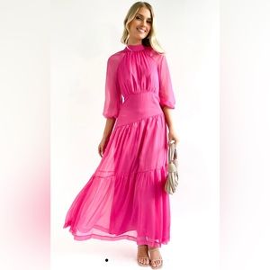 NWT!🔥 Ivana Hot Pink Midi Dress